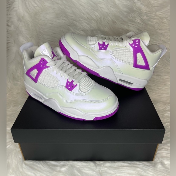 Nike Shoes - Air Jordan 4
